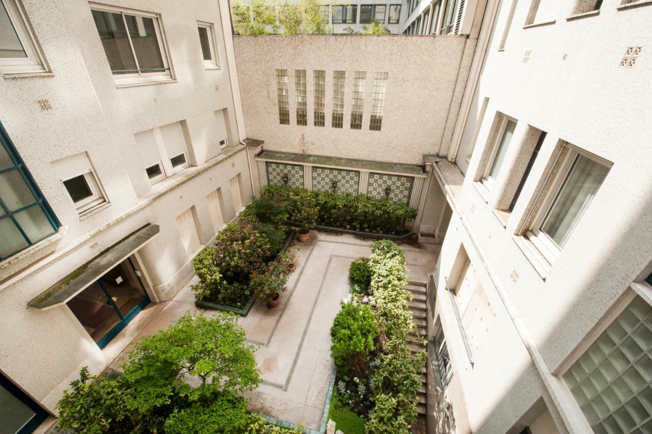Luxury Montaigne Apartment Paris Exteriör bild